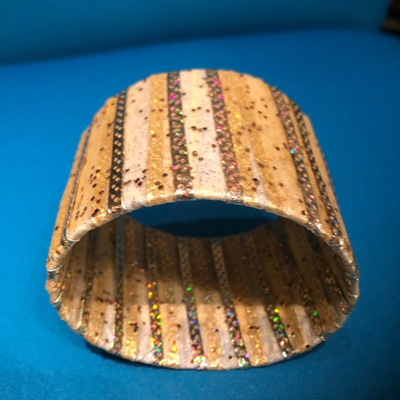 Bracelets - Picture 2 of 3